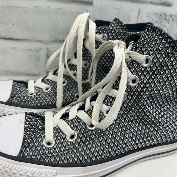 Converse Chuck Taylor All Star Vapor Black White Hi Top Sneaker 555853F Sz 6 - Picture 3 of 11